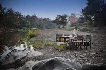 Hotel Banjaar Tola, Kanha National Park Mukki Zewnętrze zdjęcie